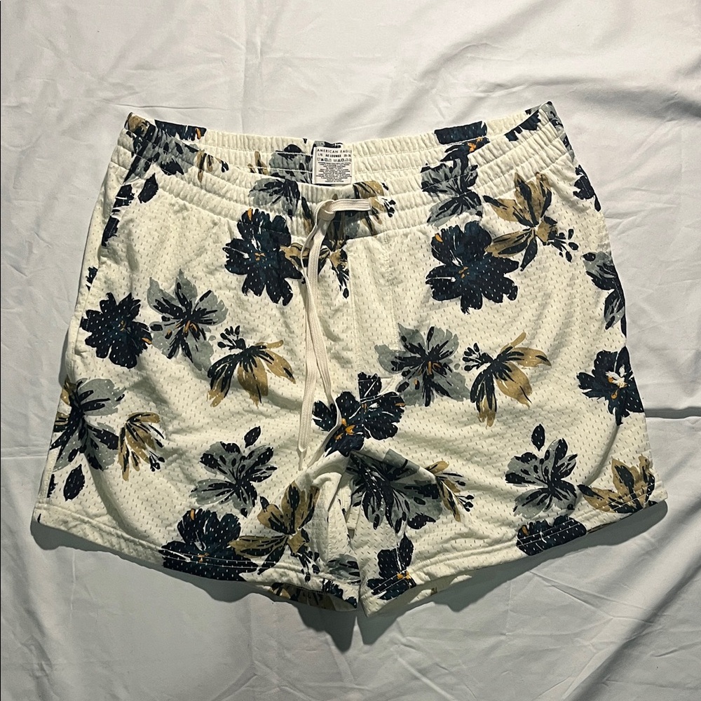American Eagle Mesh Shorts Men’s Sz L